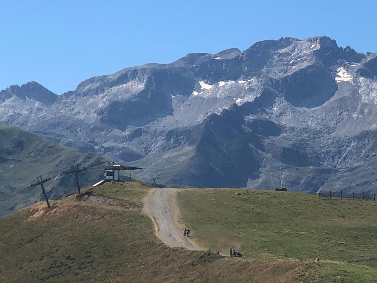 Готель Le 41 Avenue Foch Bagneres-de-Luchon Екстер'єр фото