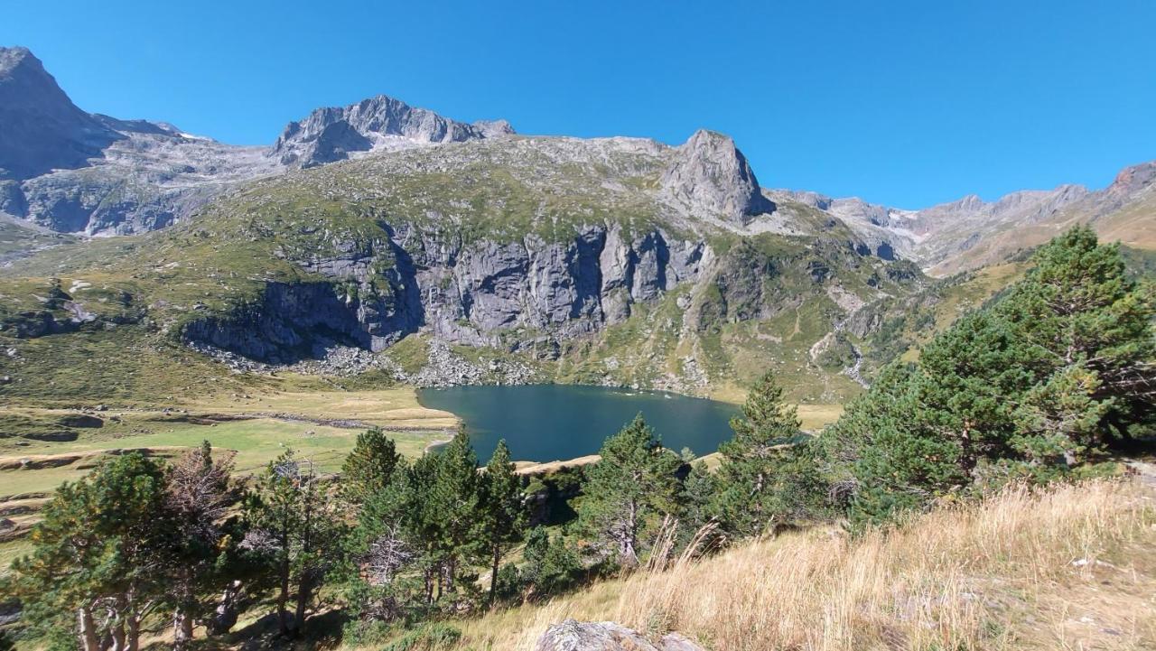 Готель Le 41 Avenue Foch Bagneres-de-Luchon Екстер'єр фото