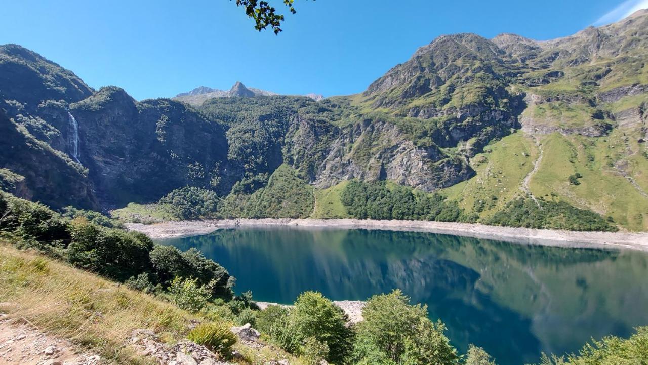 Готель Le 41 Avenue Foch Bagneres-de-Luchon Екстер'єр фото