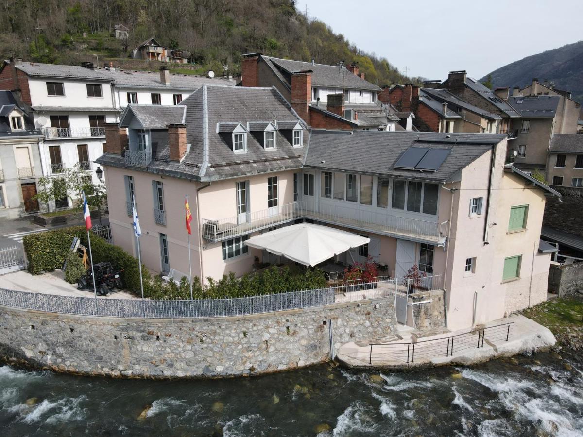Готель Le 41 Avenue Foch Bagneres-de-Luchon Екстер'єр фото