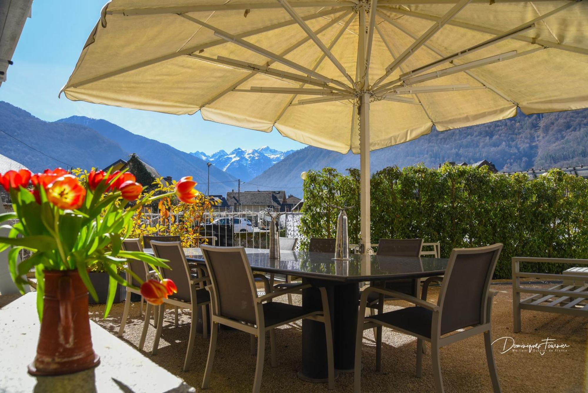 Готель Le 41 Avenue Foch Bagneres-de-Luchon Екстер'єр фото